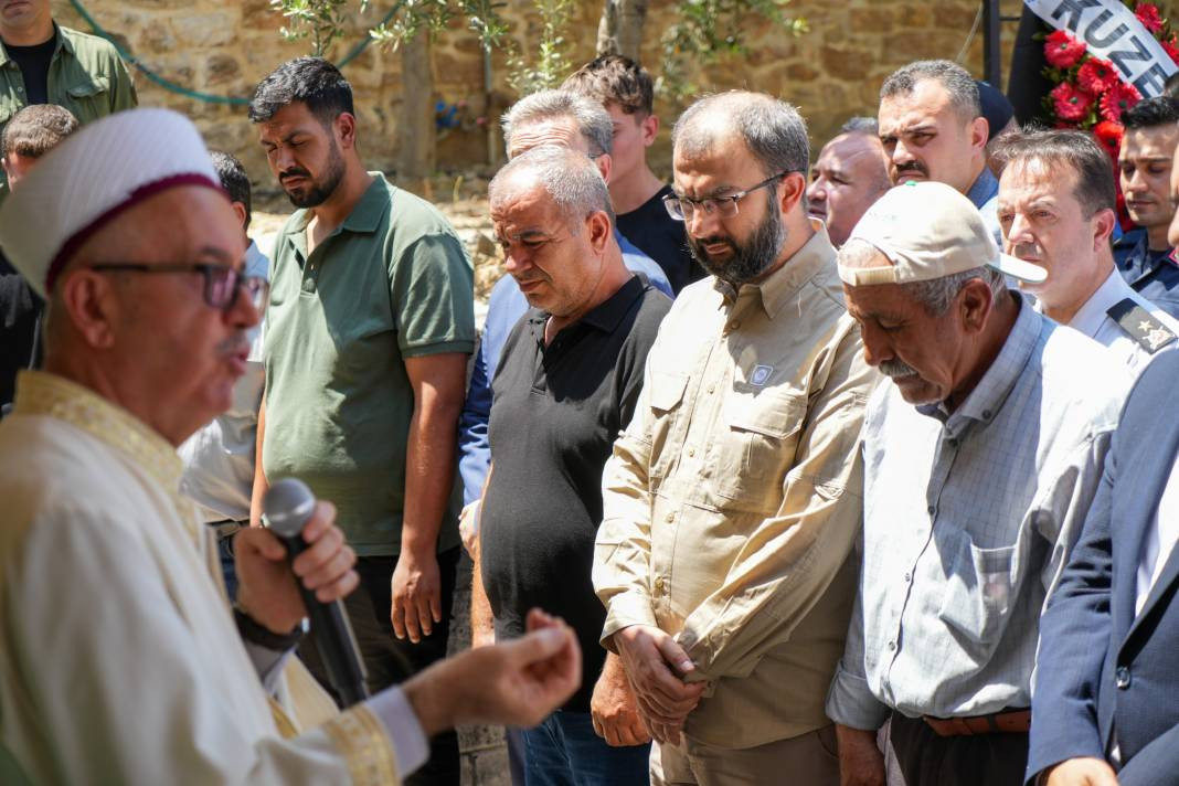 Gabar Dağı'nda ölen mühendise son veda! Petrol sahasında sondaj kulesi devrilmişti - Resim: 12